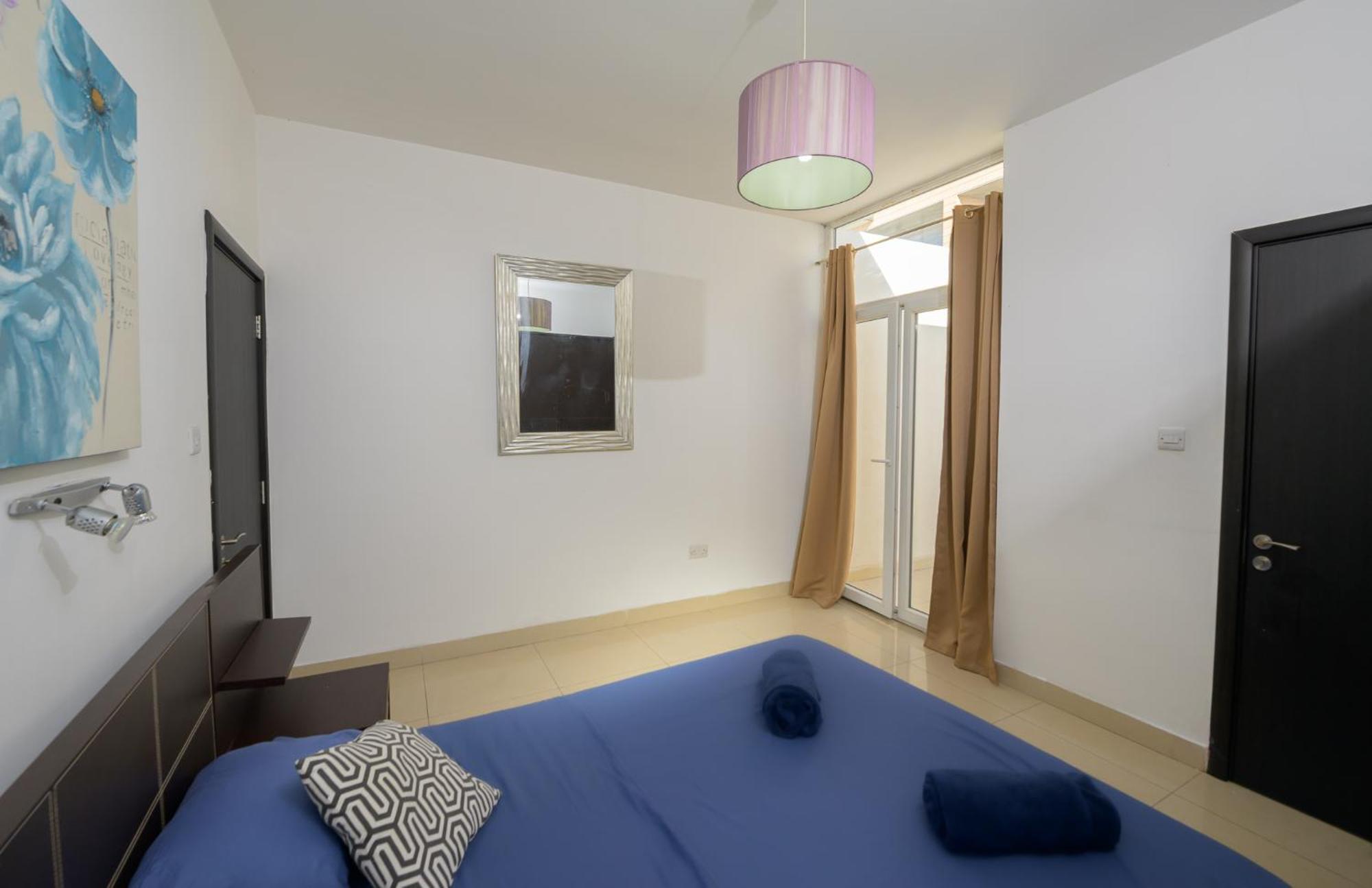Stylish St.Julians Penthouse With Terrace In The City Centre With Seaviews Saint Julian's Bagian luar foto